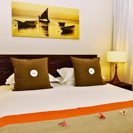 Esplanade By Horizon Holidays Tamarin Exterior photo